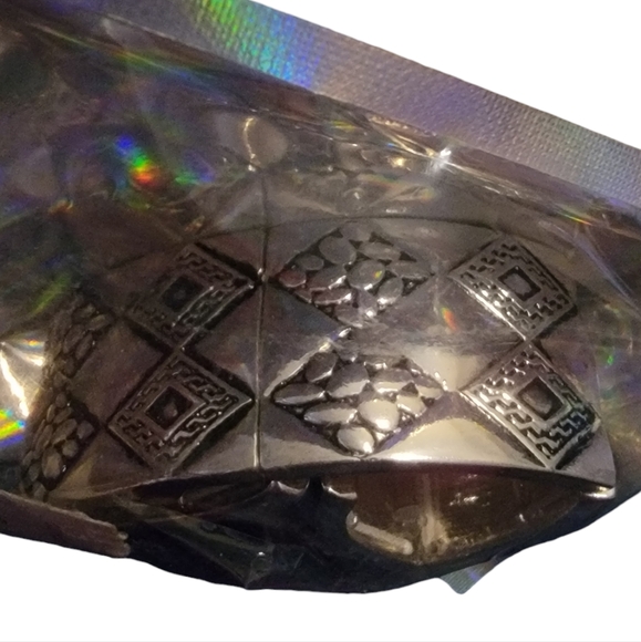 NWT Liz Claiborne Outpost Stone Age Bangle - Picture 3 of 3